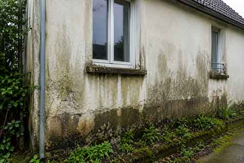 Façade avant travaux d’enduit à Ploemeur (56270)